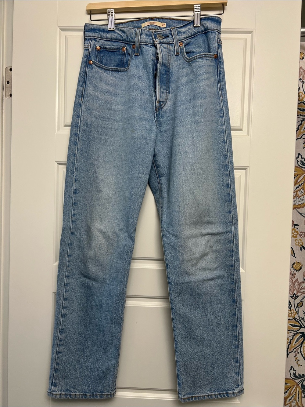 Levi’s Wedgie Straight Jeans